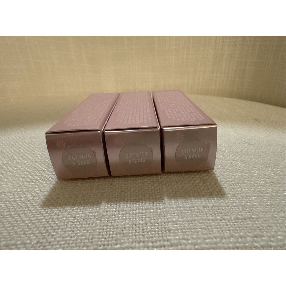 MAC Amplified Creme Lipstick Out With A Bang 0.1 oz Full Size NIB